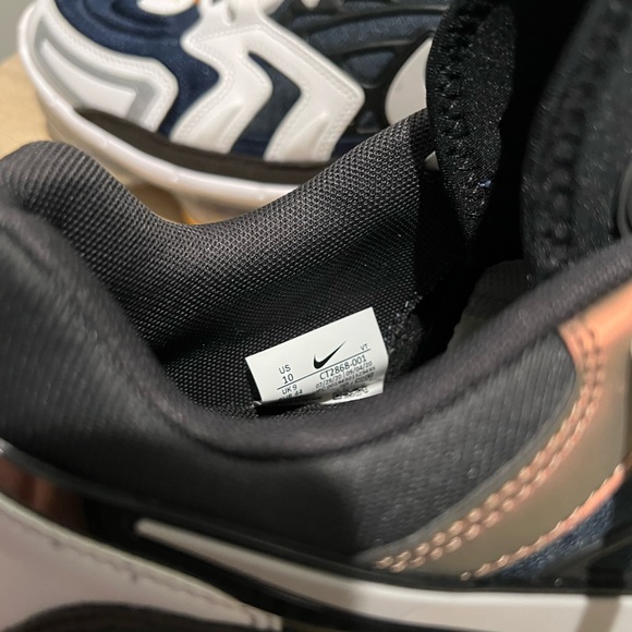 Nike Air Max Evo - Picture 2 of 3